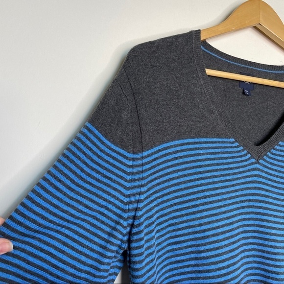 GAP Striped Cotton Classic V-Neck Pullover Sweater Heather Gray Blue XL - Picture 2 of 7